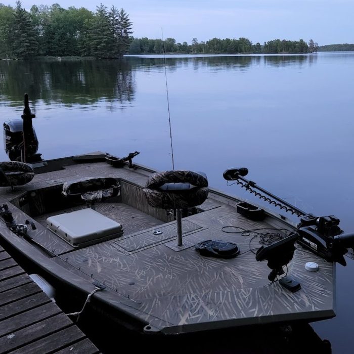 Golden Fawn Lodge Chippewa FlowageWisconsin Fishing Resort » Boat